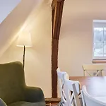 6 By Interhome