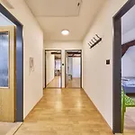 6 By Interhome