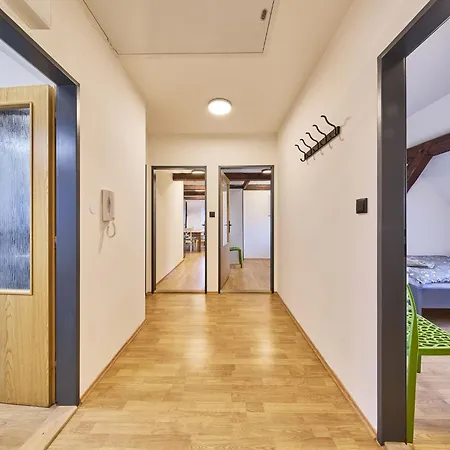 6 By Interhome
