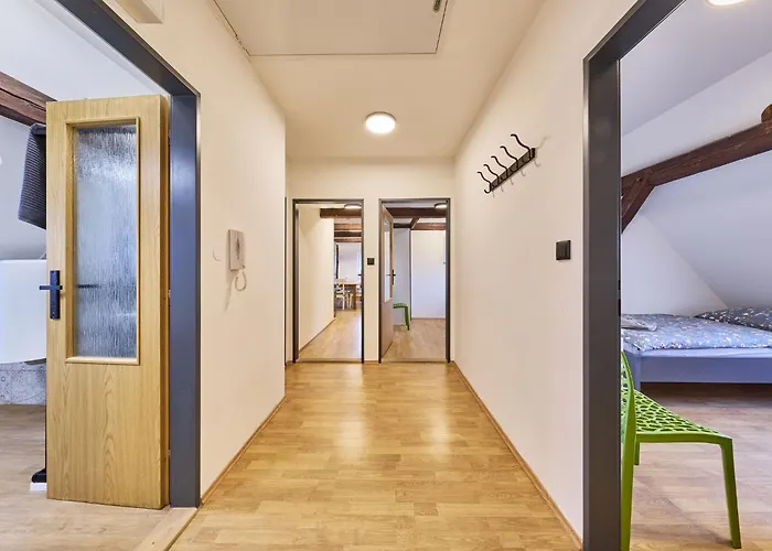 6 By Interhome