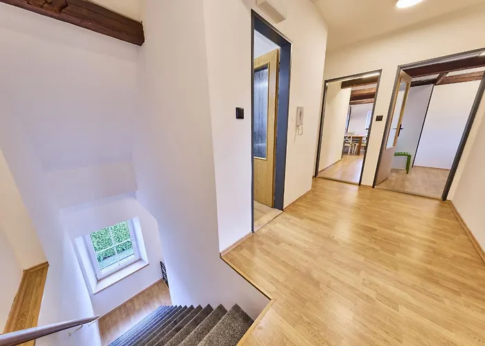 6 By Interhome *