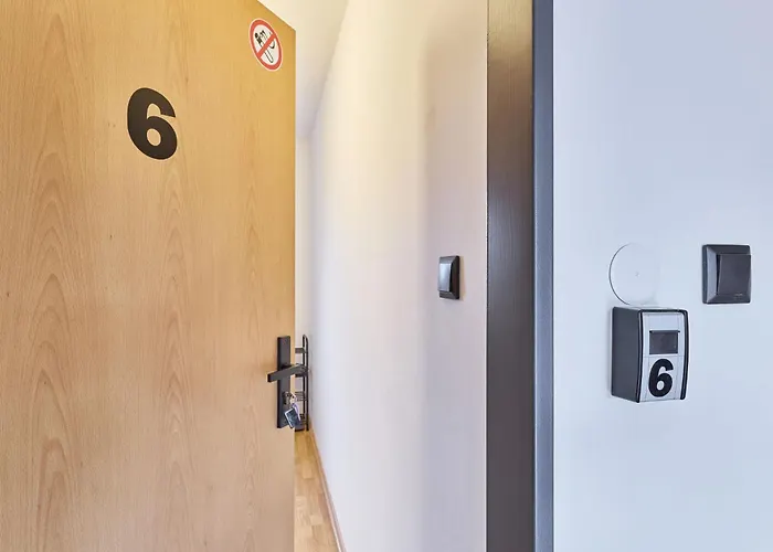 6 By Interhome شقة *